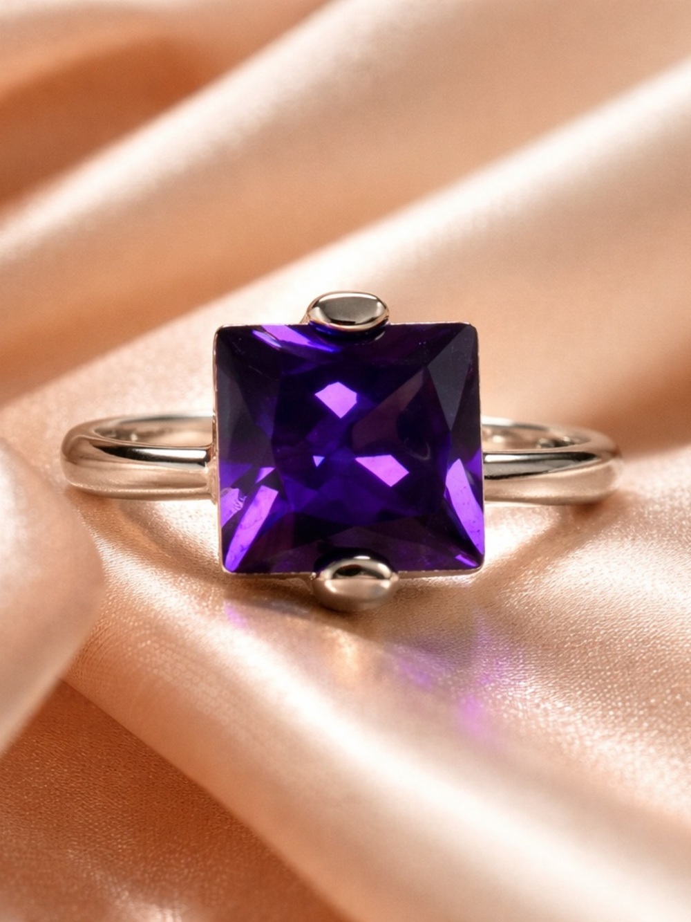 Princess Cut 1-1/2 Carat Lab Deep Purple Hue Ring 6 Silver Tone NEW